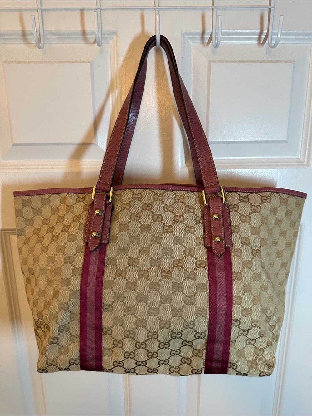EUC GUCCI JOLICOEUR Pink & GG Canvas Tote Cert of Auth included. She’s a beauty - Picture 2 of 16